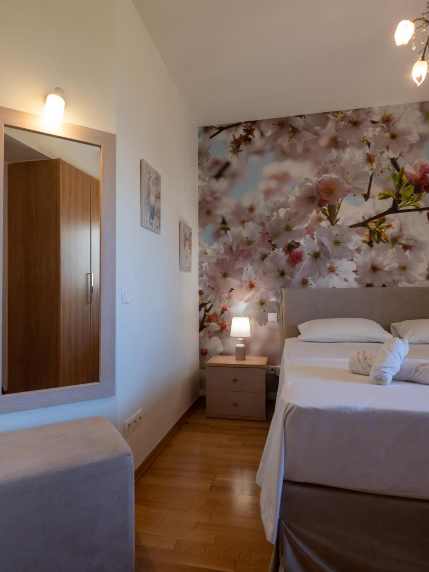 Onyx City Center Apartment With Parking 伊拉克利翁 外观 照片